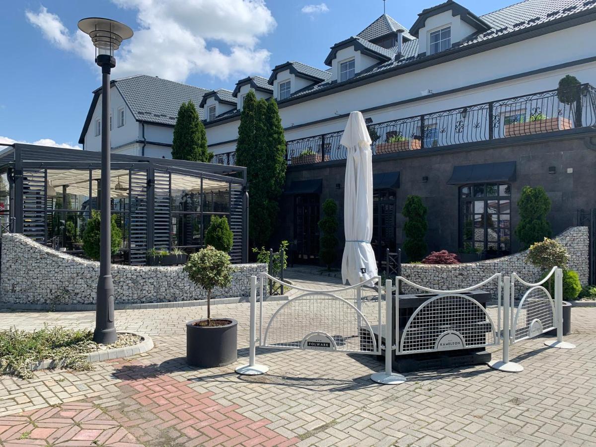Hotel Kameleon タルノブジェク エクステリア 写真