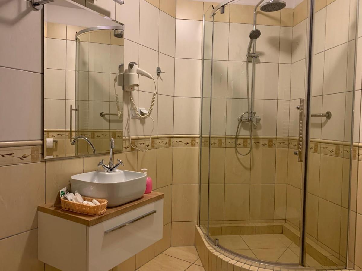Hotel Kameleon タルノブジェク エクステリア 写真