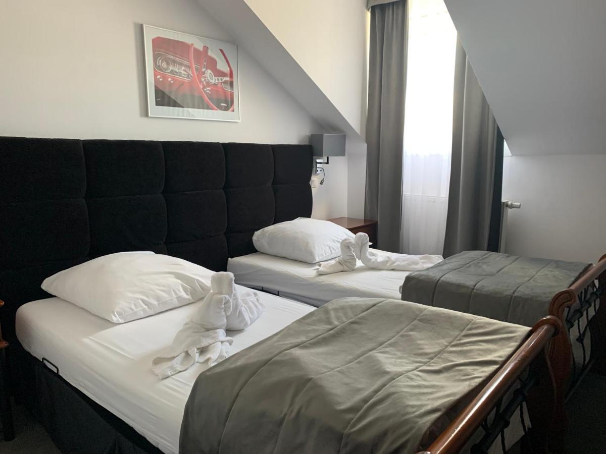 Hotel Kameleon タルノブジェク エクステリア 写真