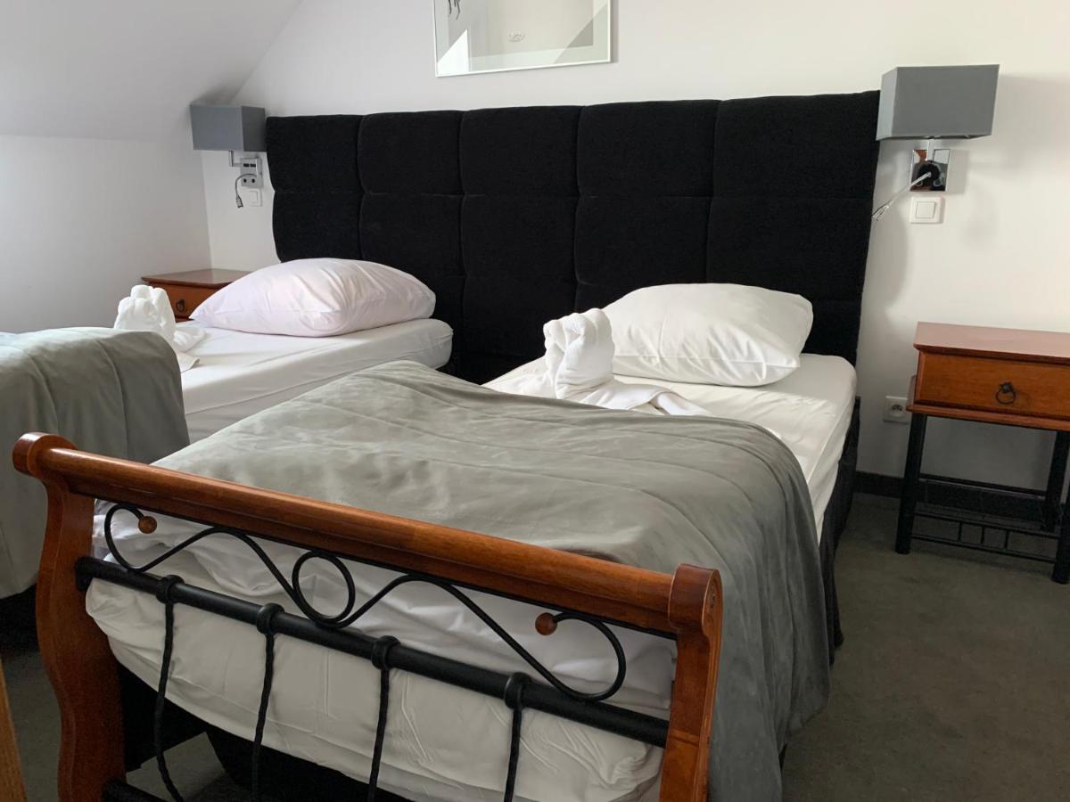 Hotel Kameleon タルノブジェク エクステリア 写真