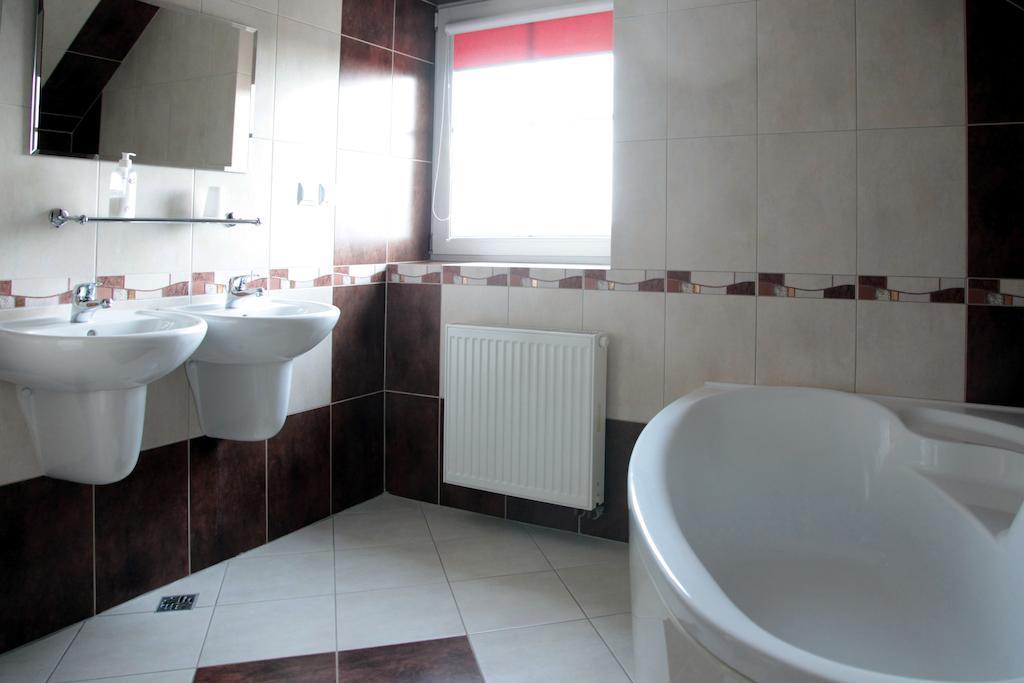 Hotel Kameleon タルノブジェク 部屋 写真